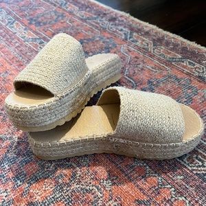 Espadrilles style platform shoes